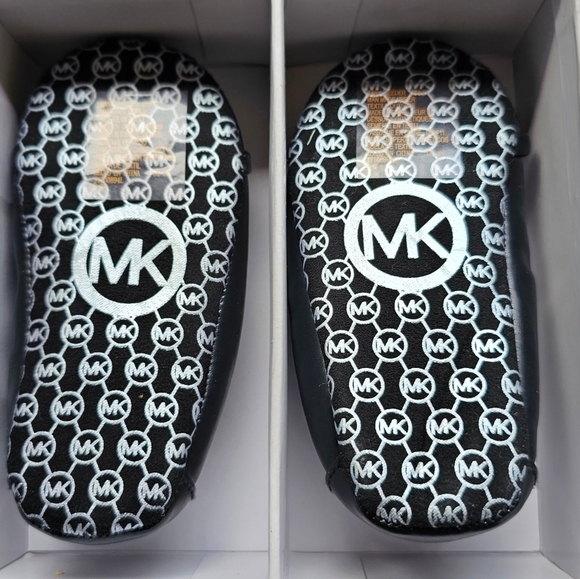 Micheal Kors Baby Reeder (9-12 Months) Shoes - Picture 4 of 5